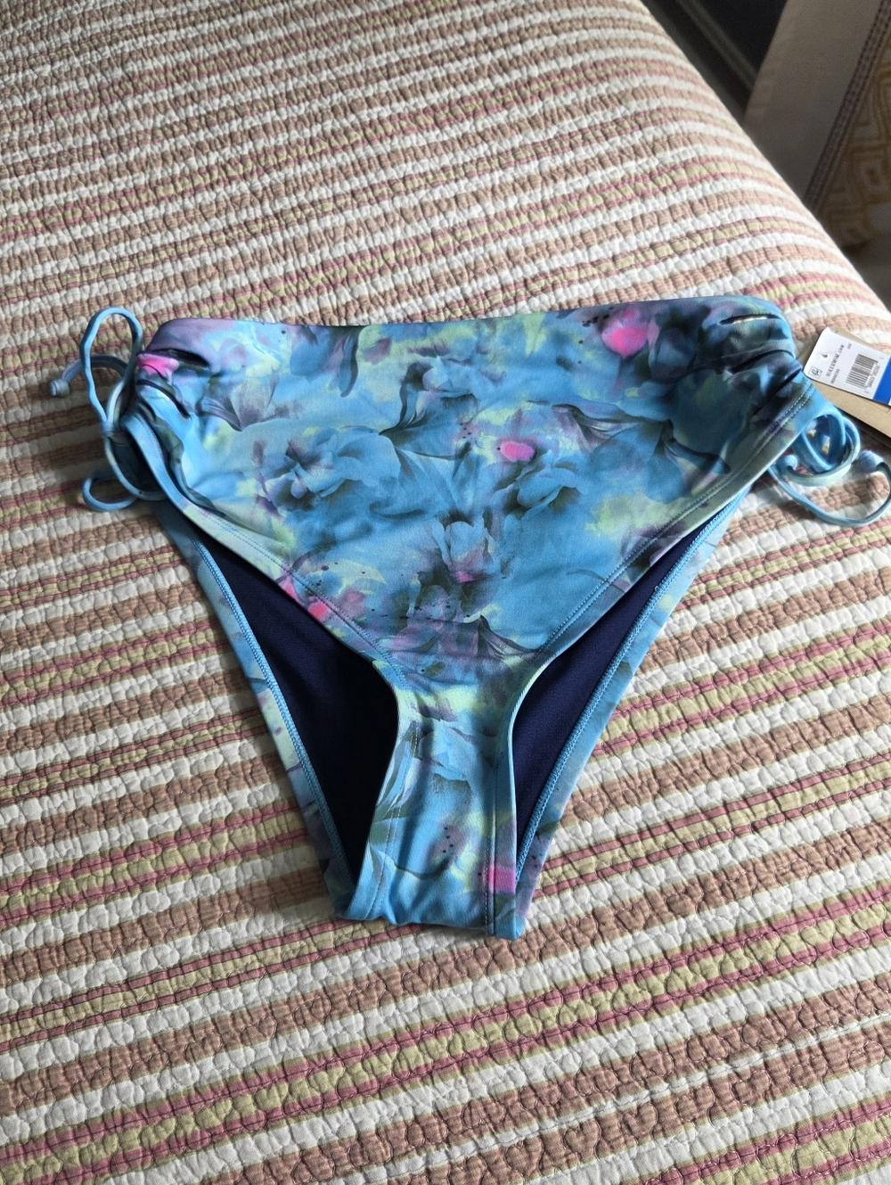 Nike Women’s Blue Floral High-Waist Swim Bottom